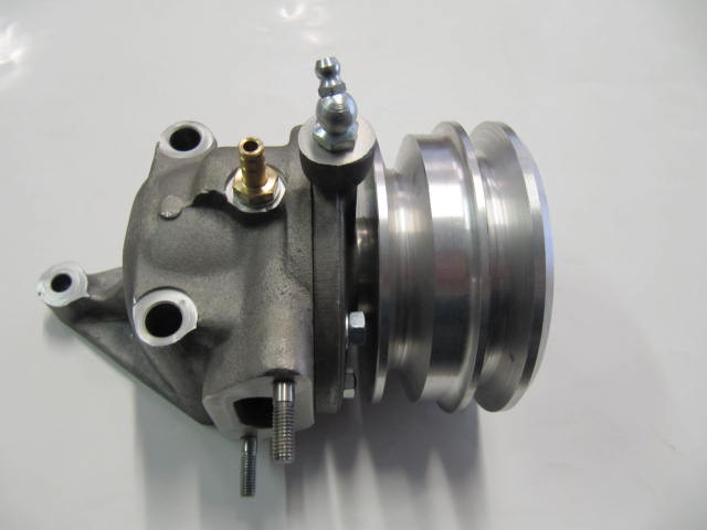 81100777 - complete water pump