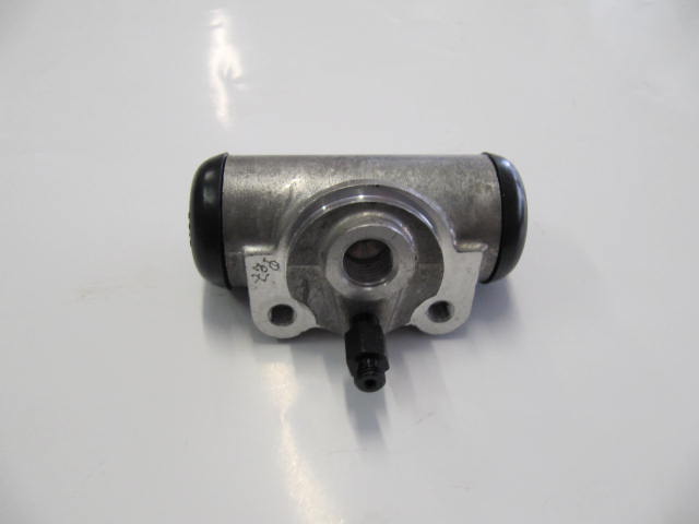 81300588 - rear brake cylinder 27 mm