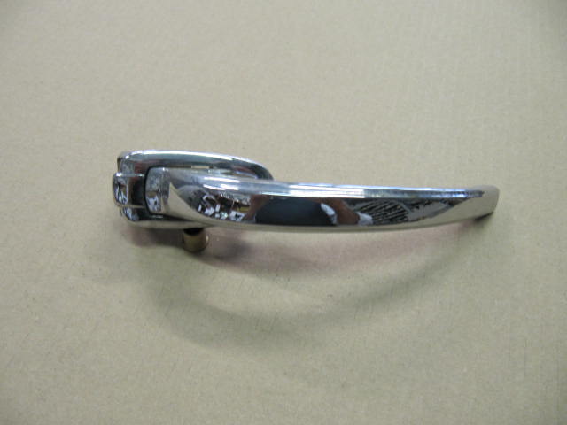 81800360 - exter. door handle b12