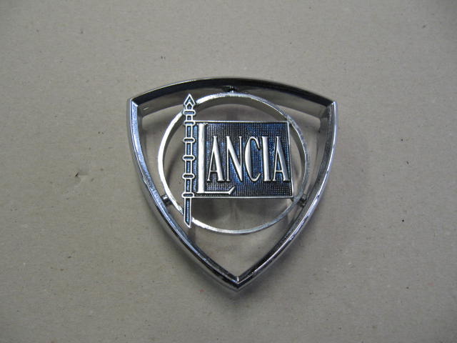 81801680 - Front metal badge Flaminia