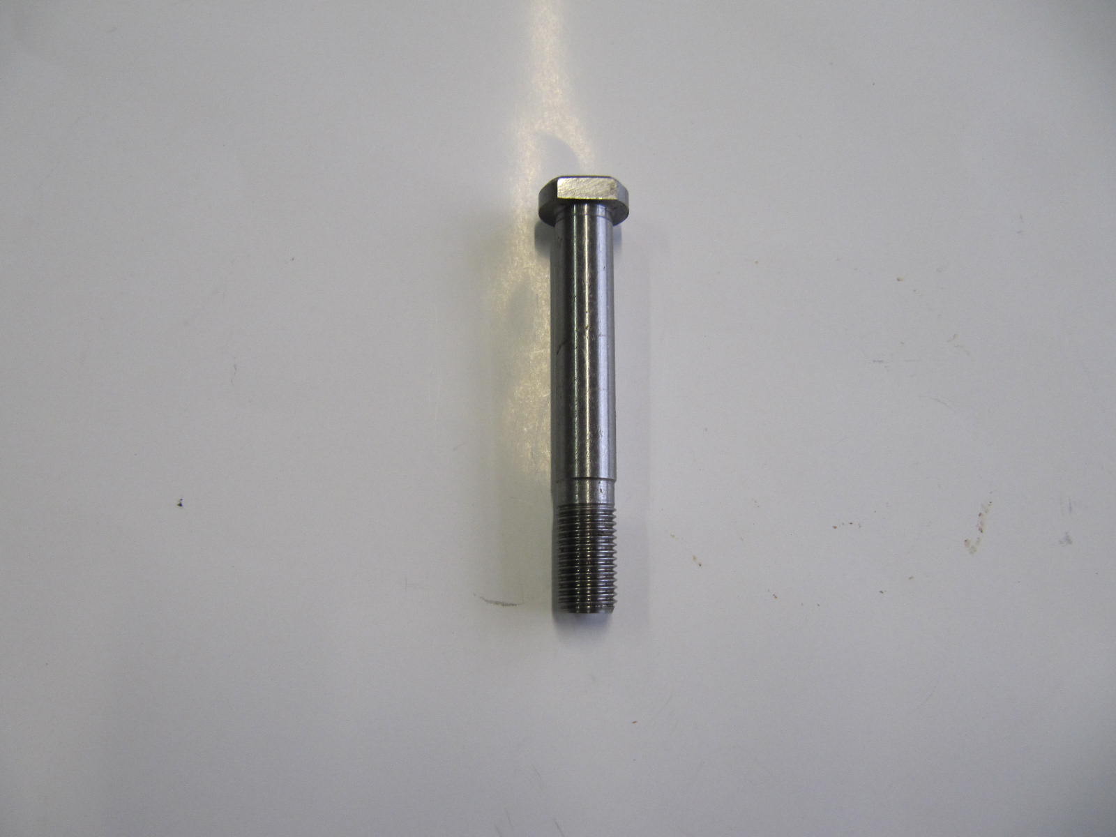 82106922 - Connecting rod bolt  2500 type