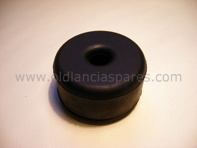 82125808 - Rubber gear support