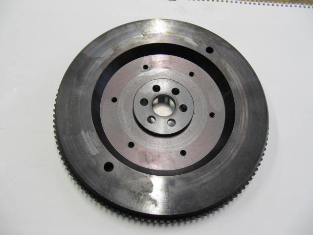 82129564 - engine flywheel