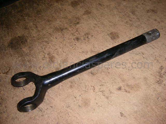 82131749 - rear shaft 