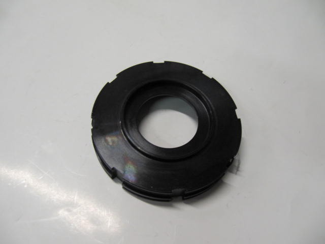 82172491 - Front wheel hub