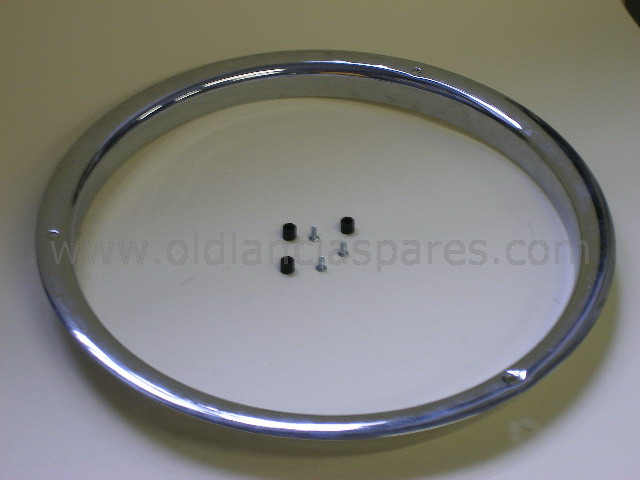 82224075 - Moudling wheel rim