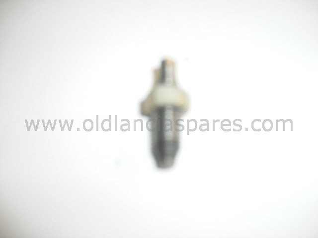 82268258 - screw adjusting valve with nut