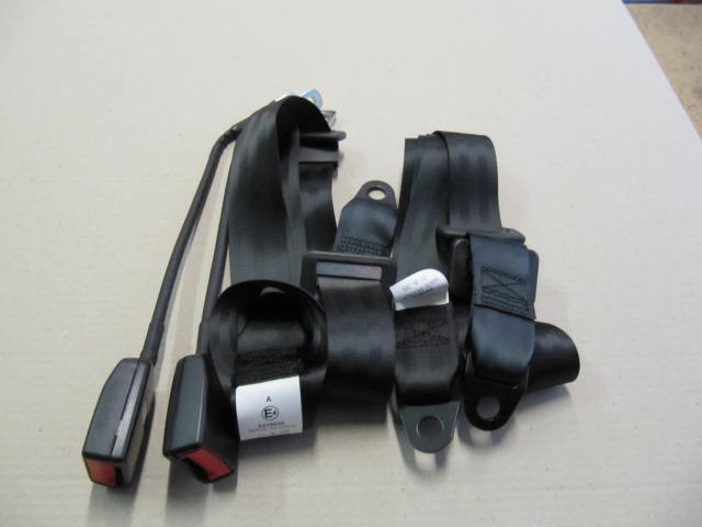 cav1070 - static seat belts set