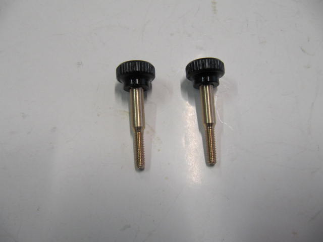 cav621 - Fuse cover screw