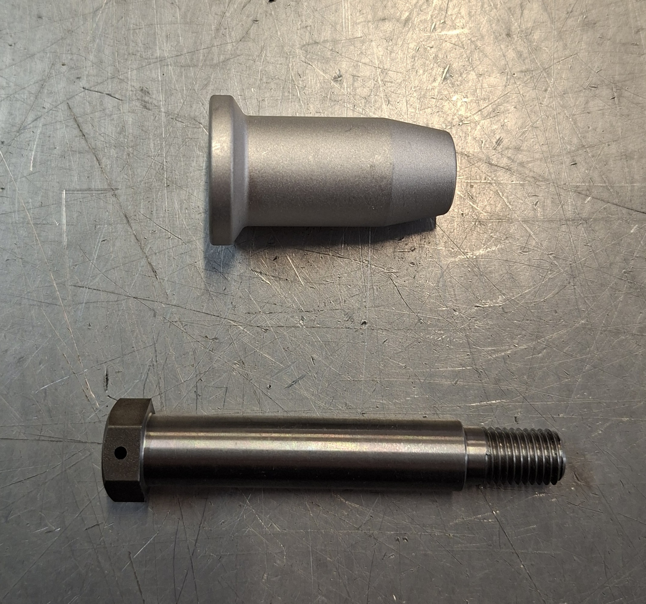 Set bullone + distanziale telaio corto per Flaminia