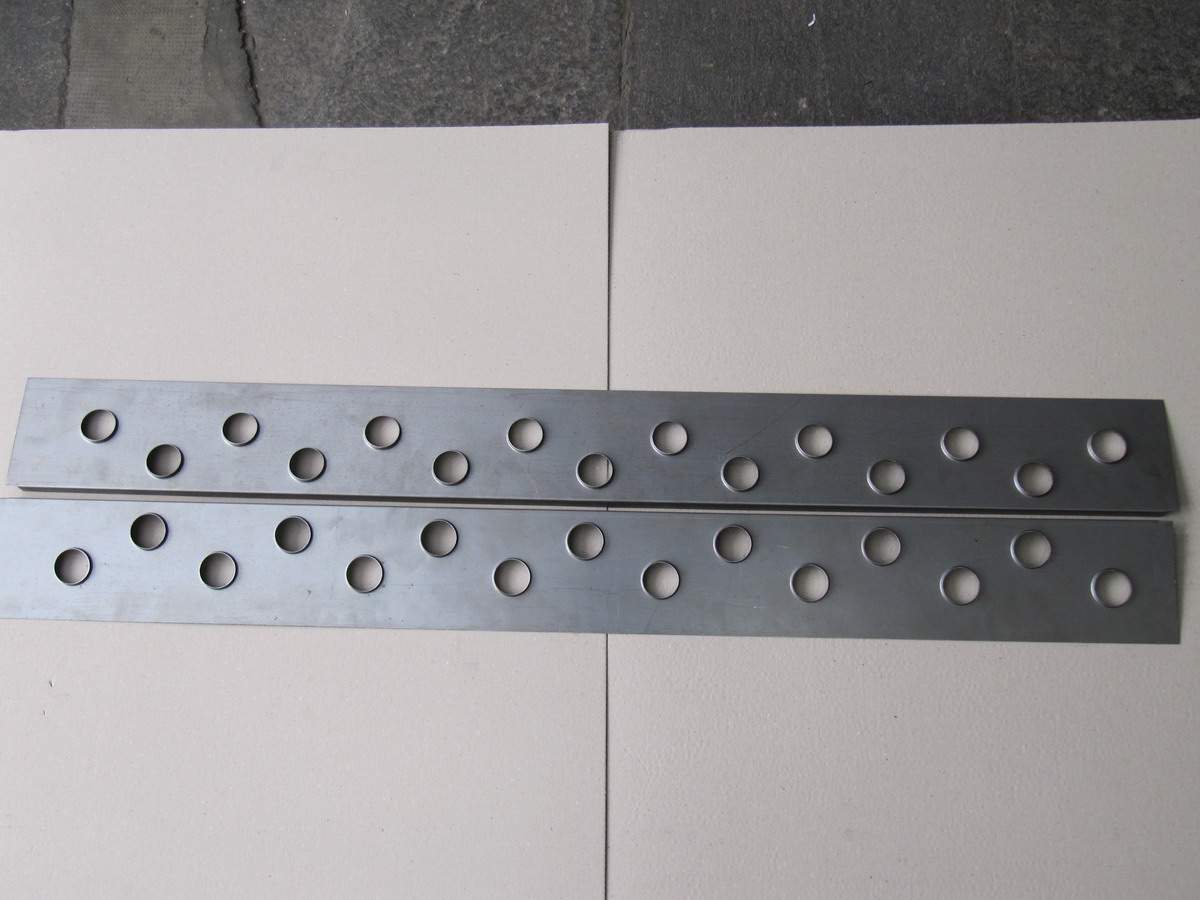 COPPIA LAMIERE SOTTOPORTA INTERMEDIE FORATE AURELIA B20