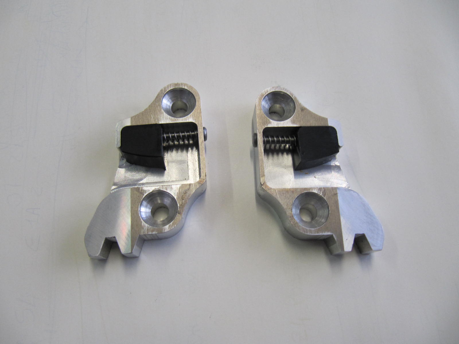 COPPIA SCONTRI PORTE