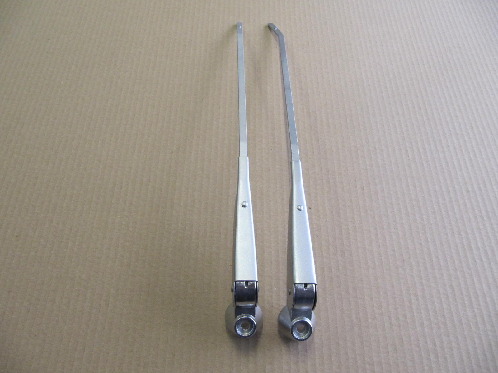 SET BRACCI TERGI SATINATI