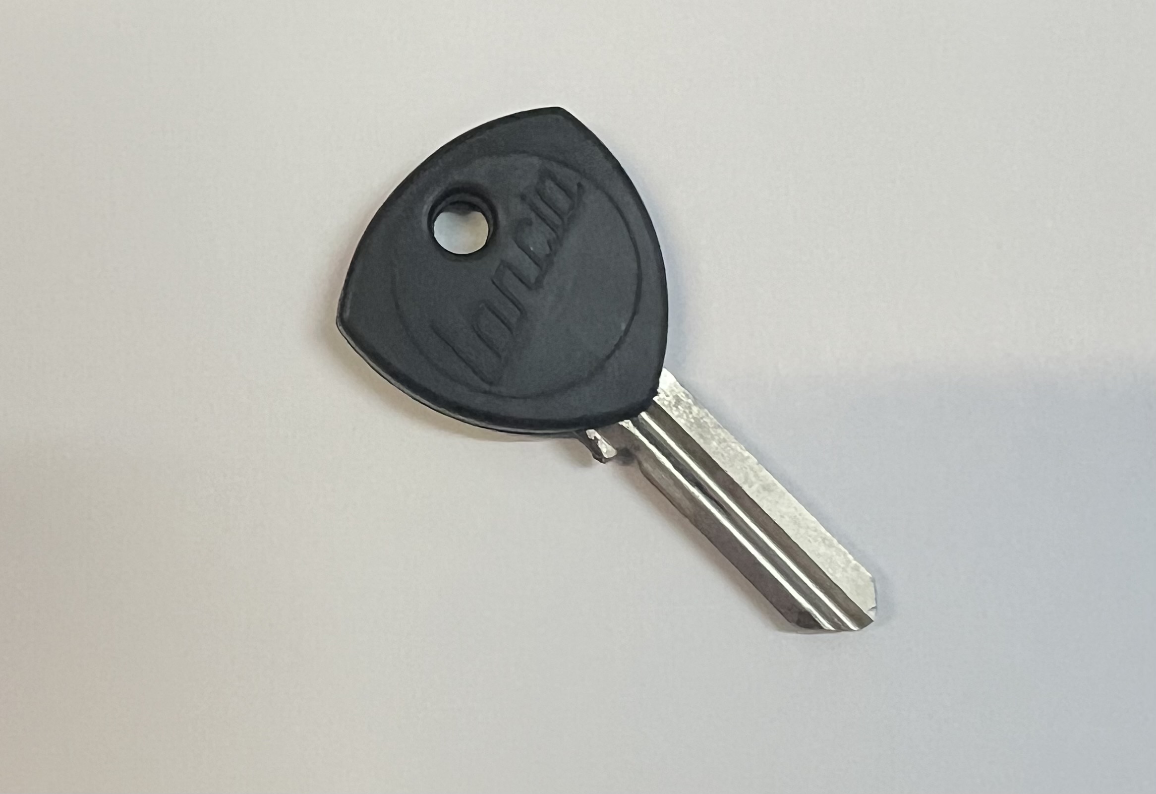 Chiave Lancia nera grezza modello B