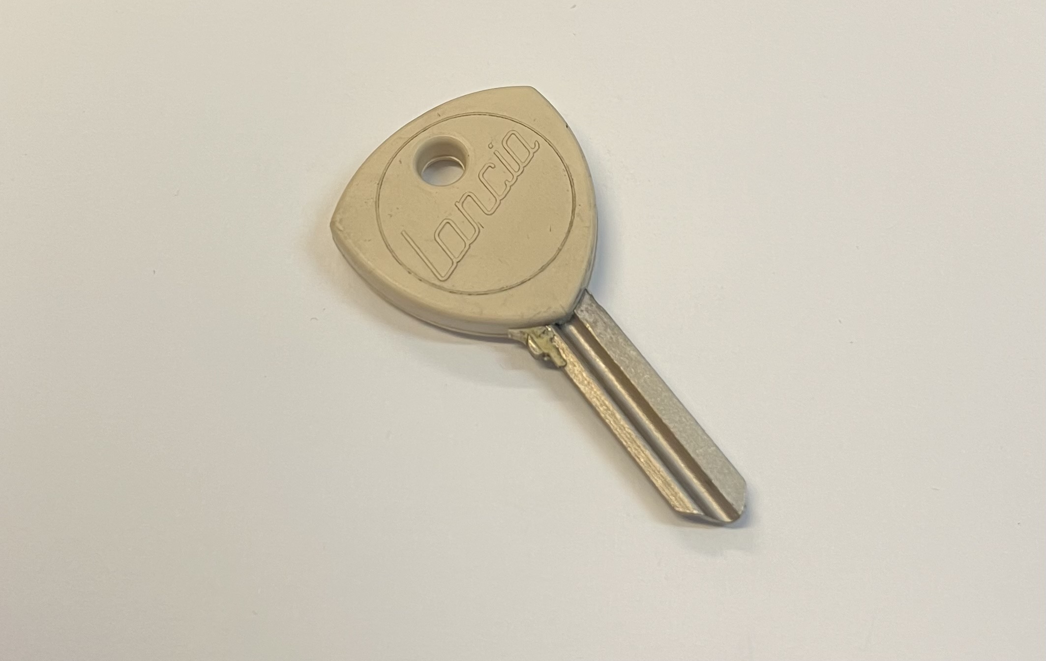 Chiave Lancia bianca grezza modello B