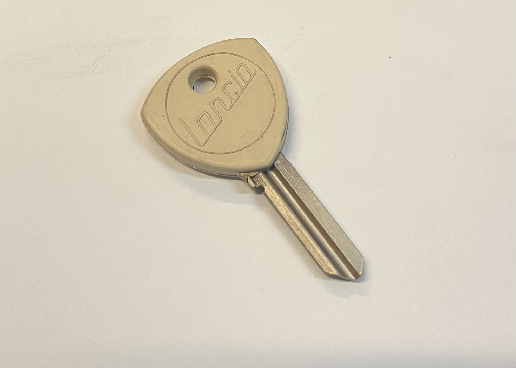 Chiave Lancia bianca grezza modello D