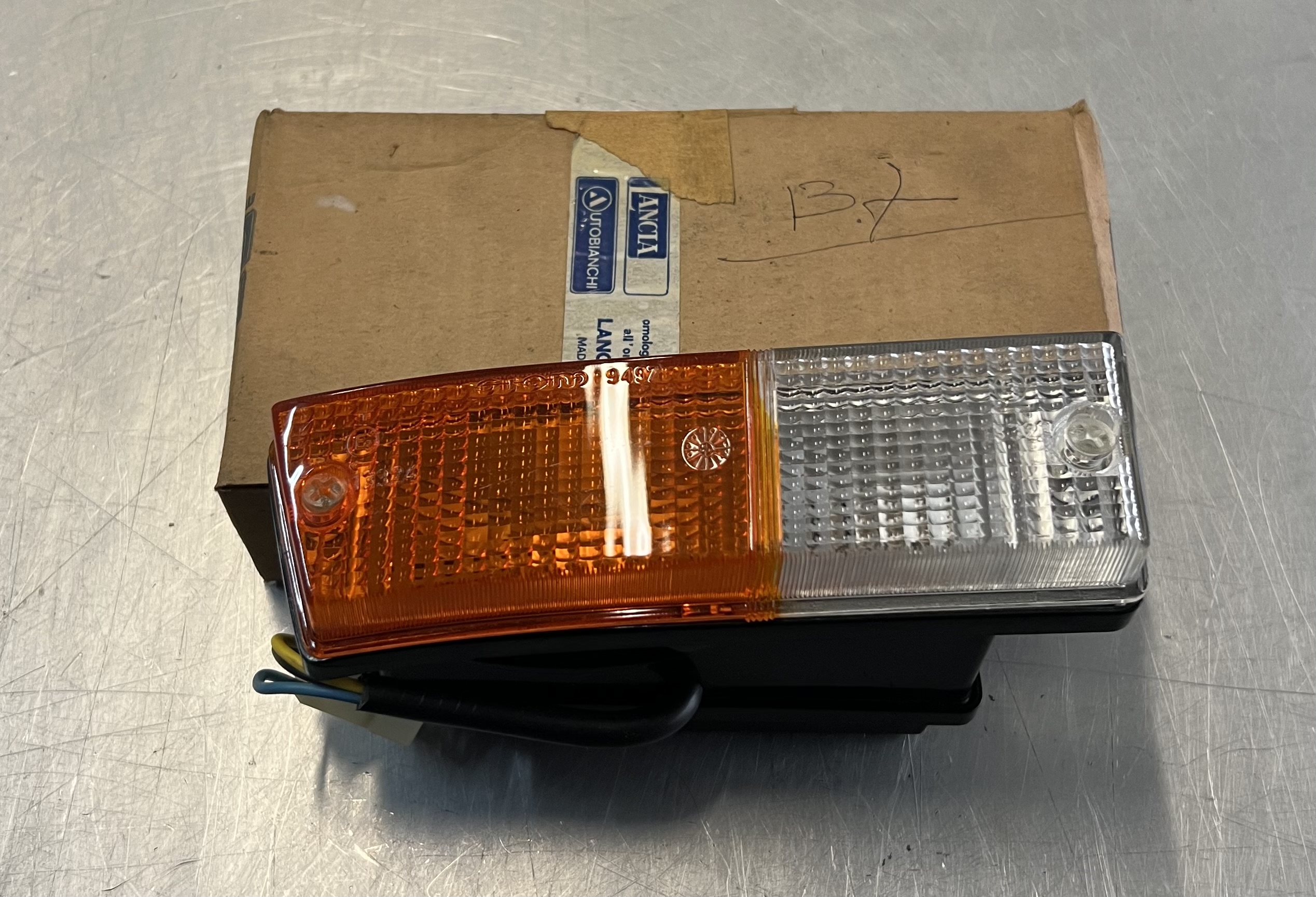 Fanalino freccia anteriore sinistro Lancia Beta Montecarlo