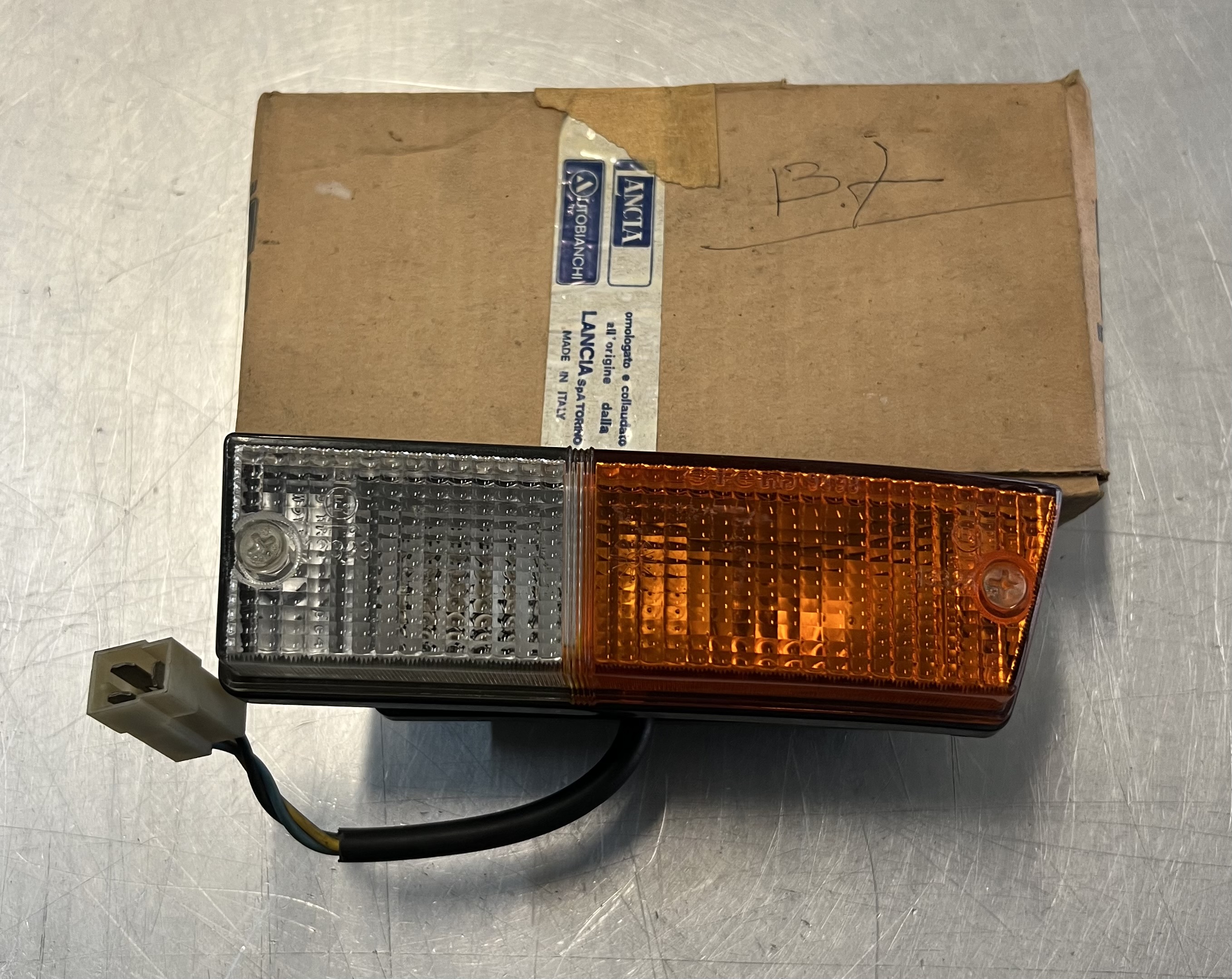 Fanalino freccia anteriore destro Lancia Beta Montecarlo