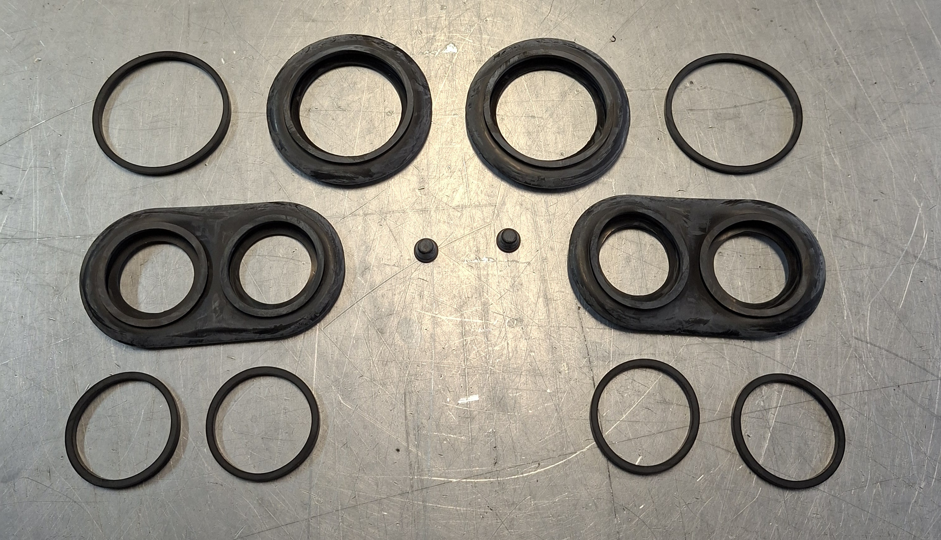 Kit revisione pinze freno anteriori Fiat 1500, 1800, 2300, Dino 2000, Fiat Osca 1600