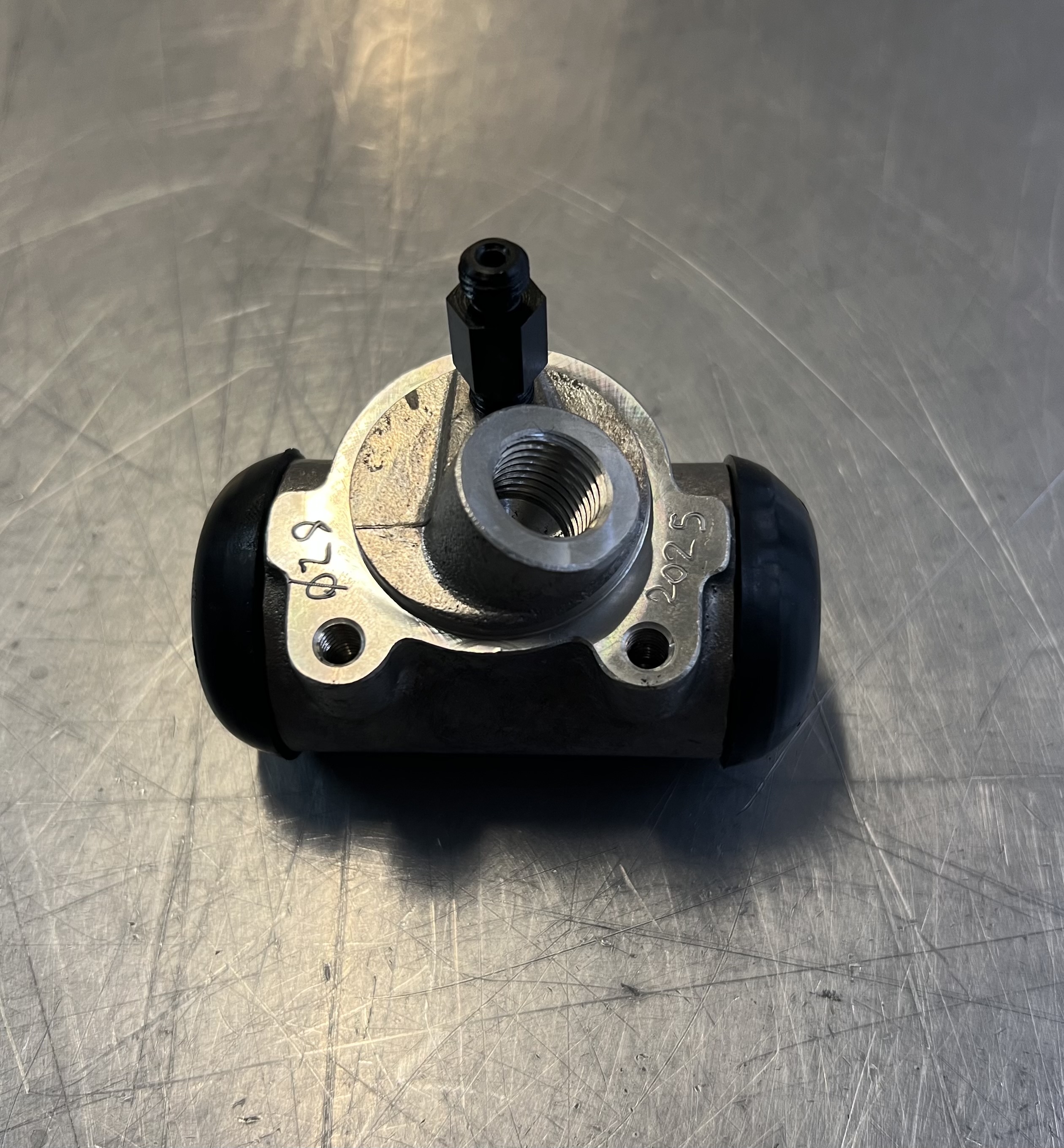 Cilindretto freno anteriore destro per Ardea impianto Lockheed